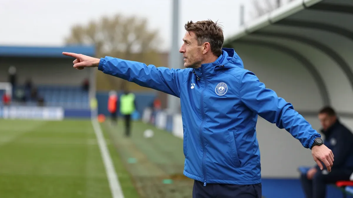 Carlisle United boss Rob Elliot says his side must not allow struggling Solihull Moors any encouragement when they meet...